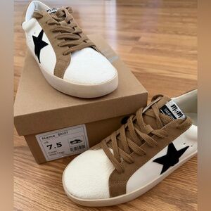 New in box- Miim Brady Low-Top Sneakers in White & Brown with Black Star